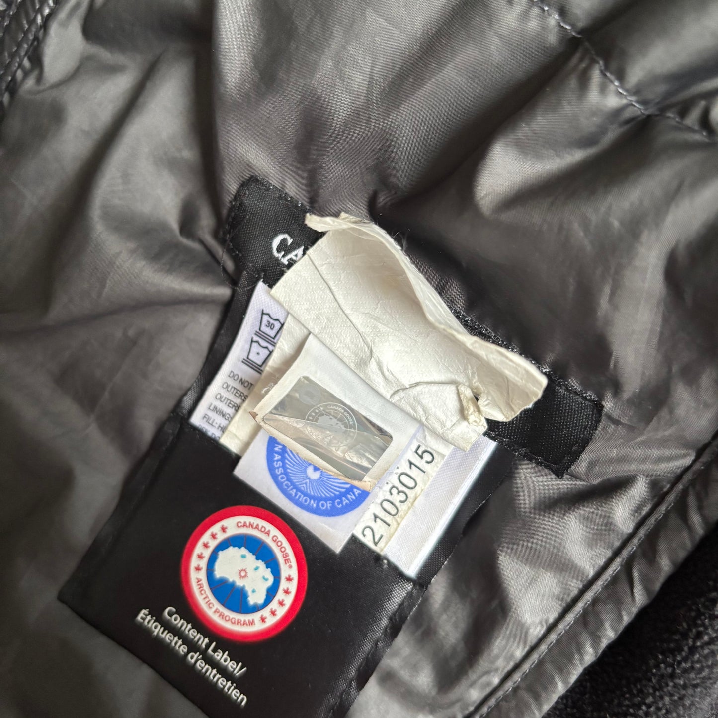Canada Goose Hybridge Jacket - Small