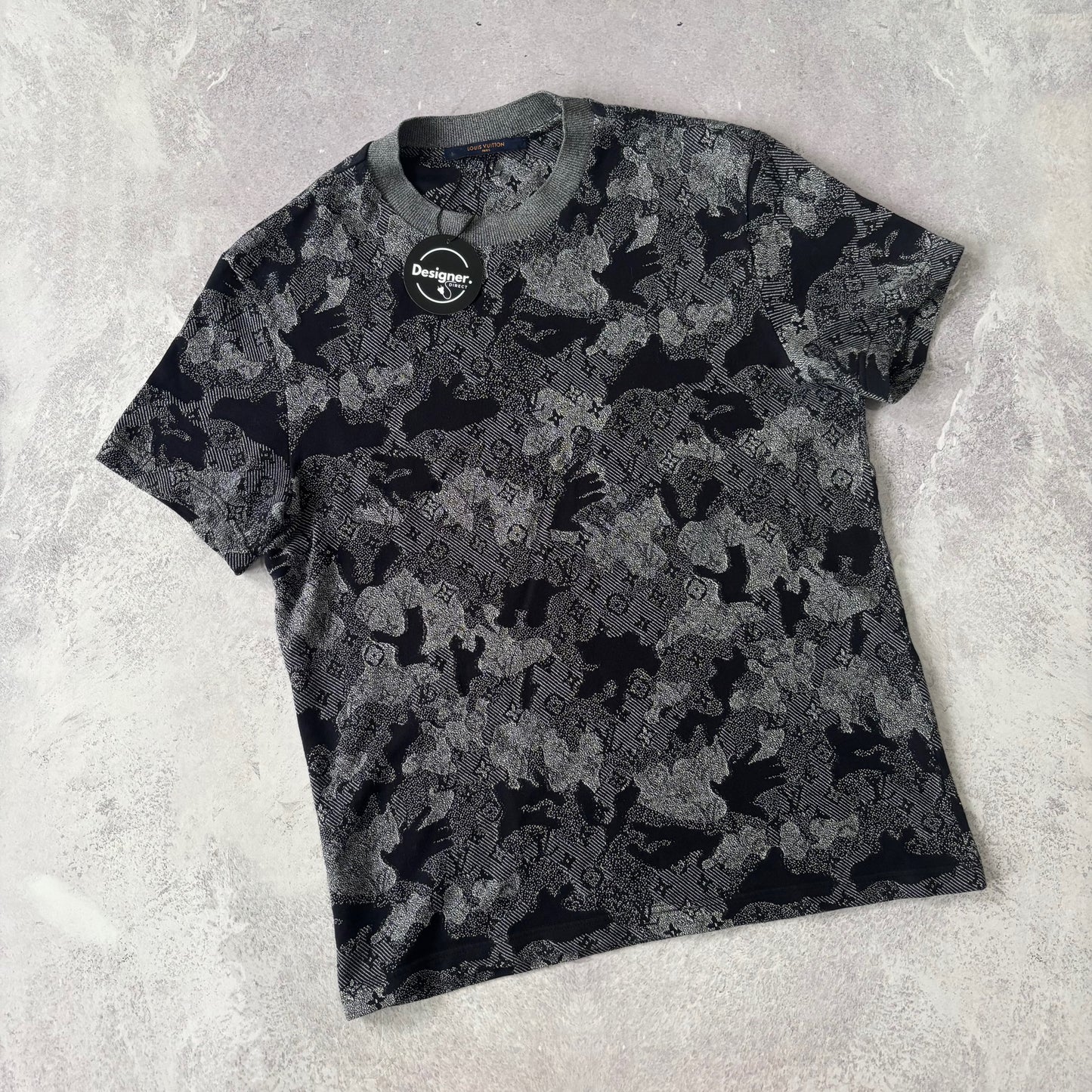 Louis Vuitton Camo T-Shirt - Small