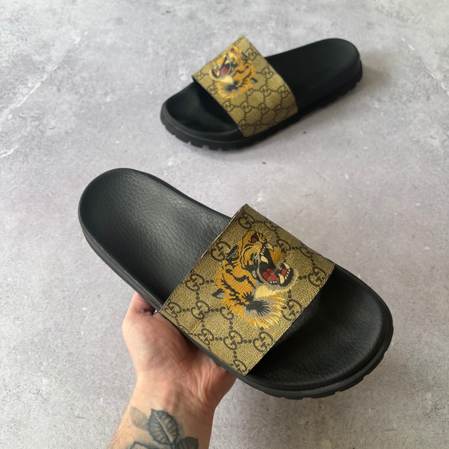Gucci Sliders - UK 9