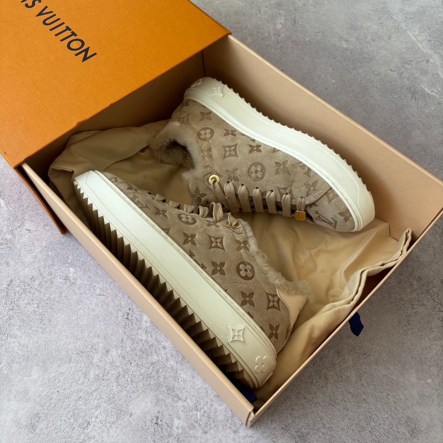 Womens Louis Vuitton Time Out Trainers - Fits UK 6